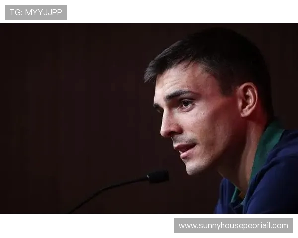 帕利尼亚回忆拜仁时光 称弗兰克最可贵之品质为人至上 帕利尼亚回忆拜仁时光 称弗兰克最可贵之品质为人至上