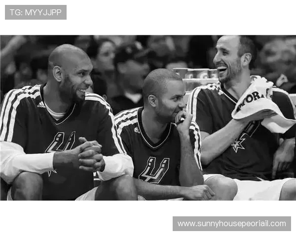 记者澄清亚马尔赛前迟到传闻 强调其准时参加热身训练 记者澄清亚马尔赛前迟到传闻 强调其准时参加热身训练